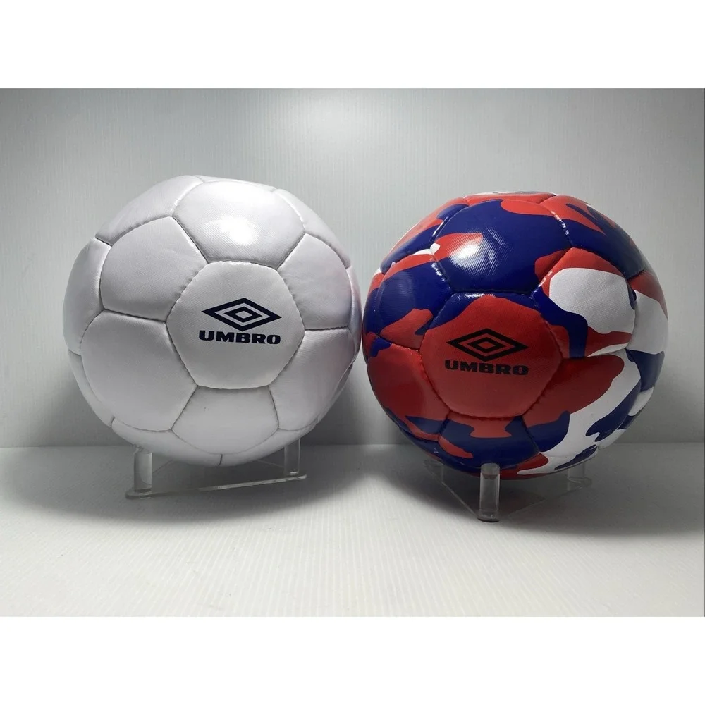 New SUPREME NEW YORK UMBRO WHITE SOCCER BALL And Camo Color Ball SS22